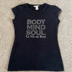 🖤La Vie en Rose T-shirt Size Medium
